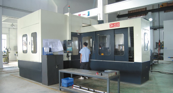 Precision DH-2220 deep hole drilling